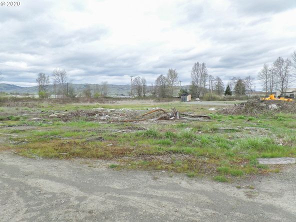 4553 Old Highway 99 S, Roseburg, OR 97471